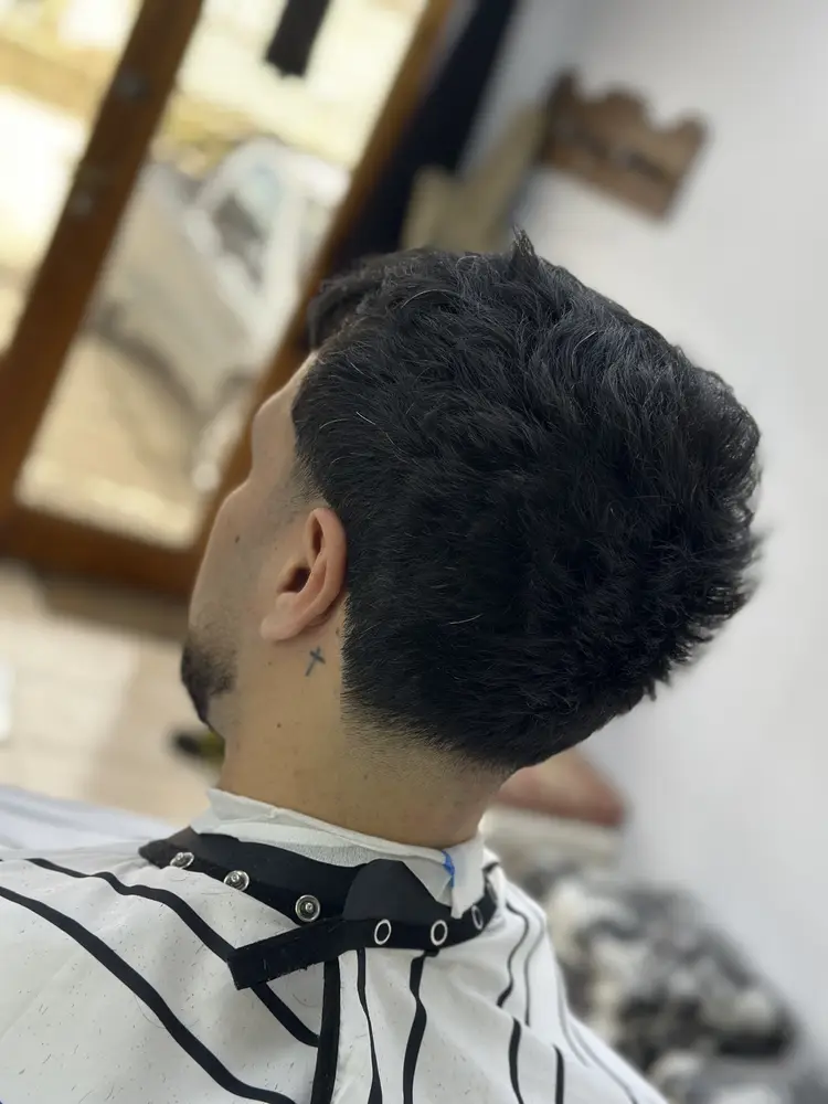Corte terminado visto desde atrás